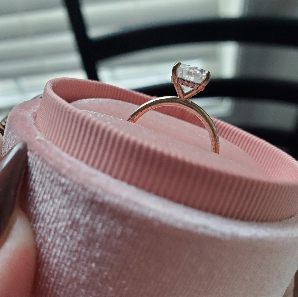 Kay Jewelers Silver Ring with Clear Stone - Picture 4 of 11